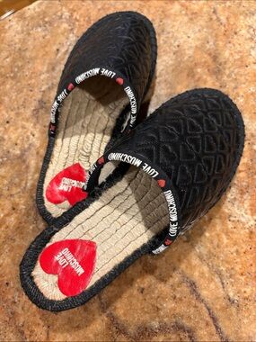 Love Moschino Black Quilted Slip-On Slides with Red Heart Insole